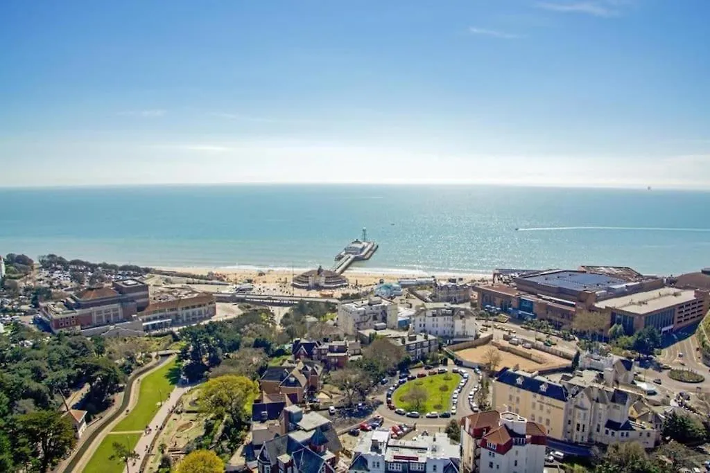 Bournecoast: 3 Bed-Sea Views/Balcony/Garden-Hb6314 Villa Bournemouth 0*,