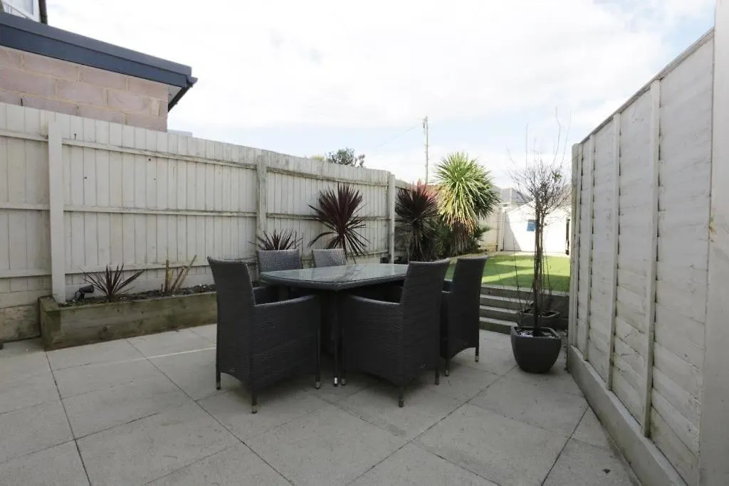 Bournecoast: 3 Bed-Sea Views/Balcony/Garden-Hb6314 Villa Bournemouth