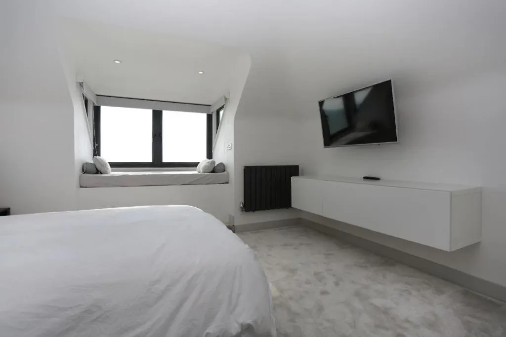 Holiday home Bournecoast: 3 Bed-Sea Views/Balcony/Garden-Hb6314 Villa Bournemouth