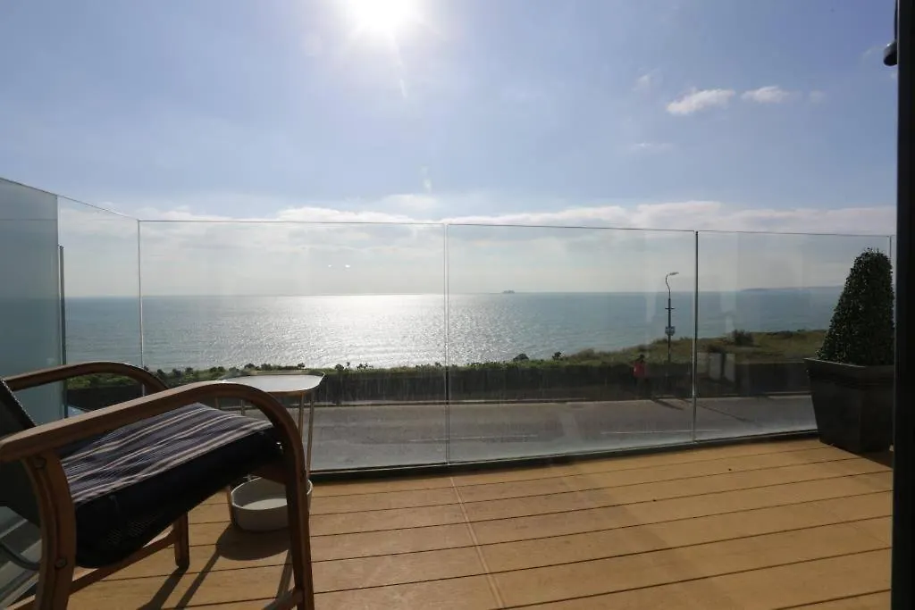 Holiday home Bournecoast: 3 Bed-Sea Views/Balcony/Garden-Hb6314 Villa Bournemouth