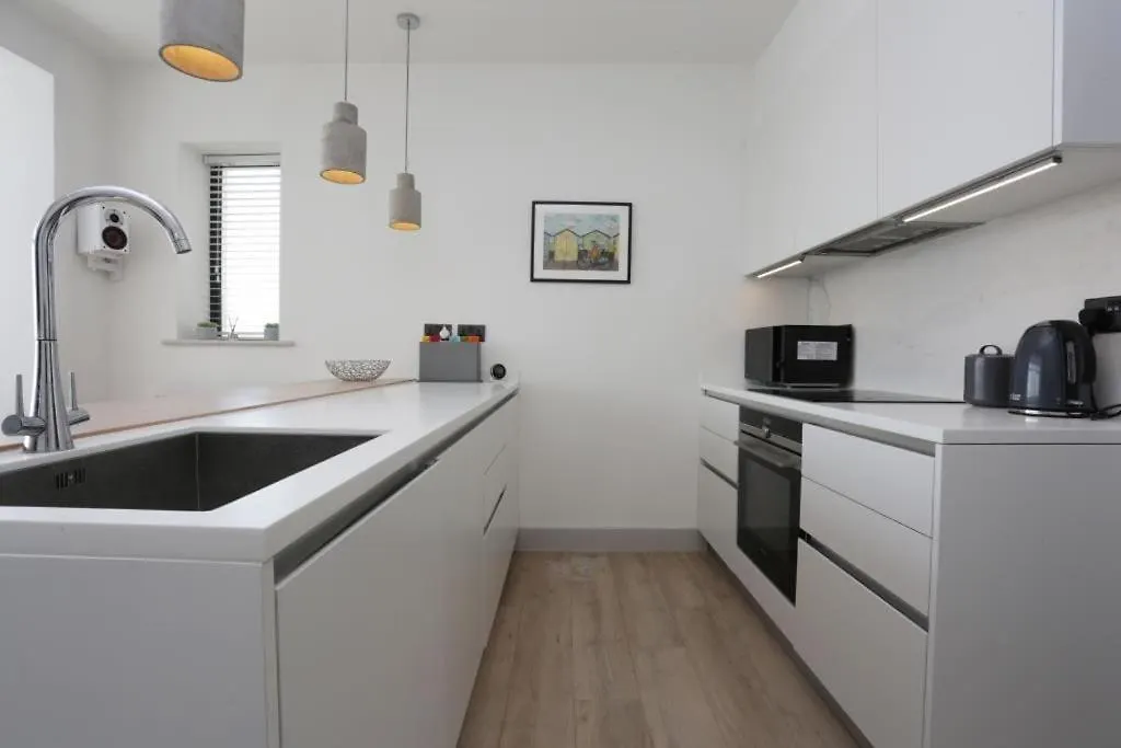 Holiday home Bournecoast: 3 Bed-Sea Views/Balcony/Garden-Hb6314 Villa Bournemouth