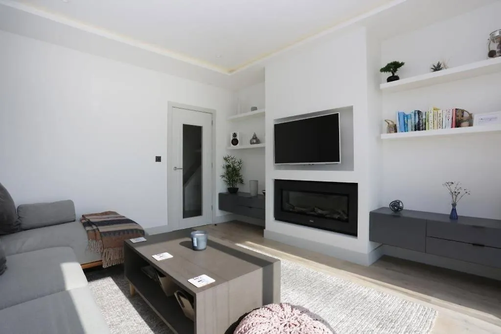 Bournecoast: 3 Bed-Sea Views/Balcony/Garden-Hb6314 Villa Bournemouth United Kingdom