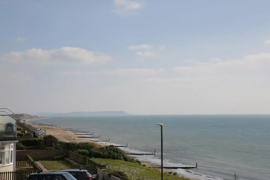 Bournecoast: 3 Bed-Sea Views/Balcony/Garden-Hb6314 Villa Bournemouth