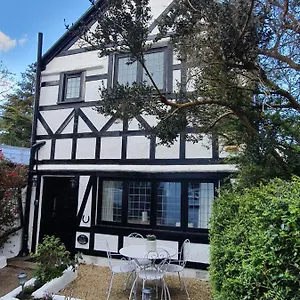 Secluded 10mins Walk To Holiday home