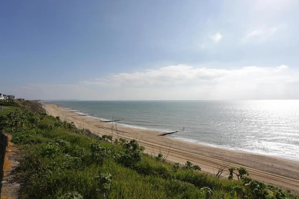 Holiday home Bournecoast: 3 Bed-Sea Views/Balcony/Garden-Hb6314 Villa Bournemouth